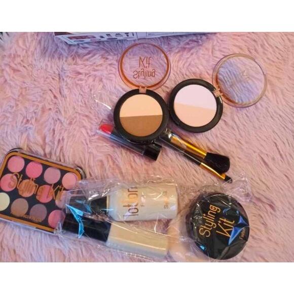 Other - Pretend play makeup